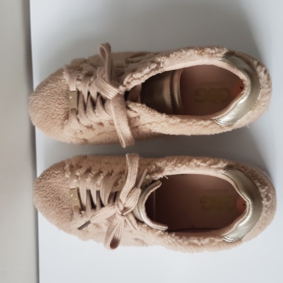 Guess Teddy Sneakers - Picture 6 of 7